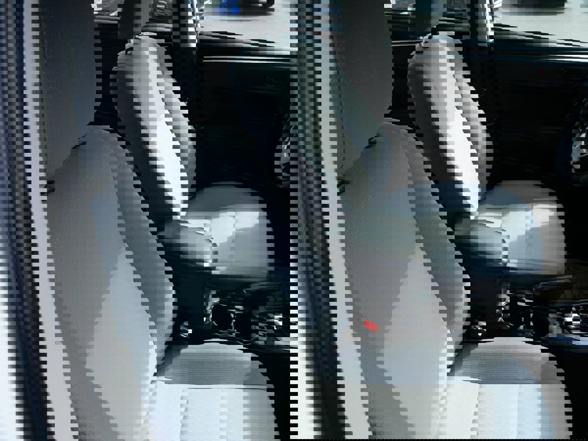 Used 2016 Toyota Corolla L image 27