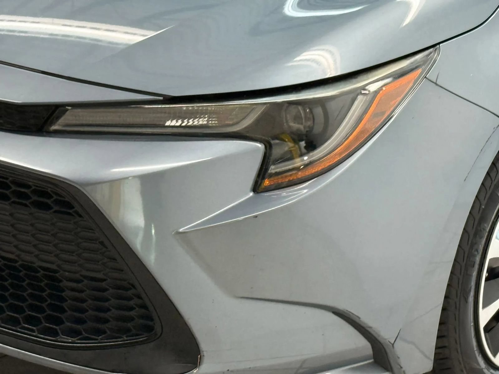 Used 2020 Toyota Corolla LE FWD image 4