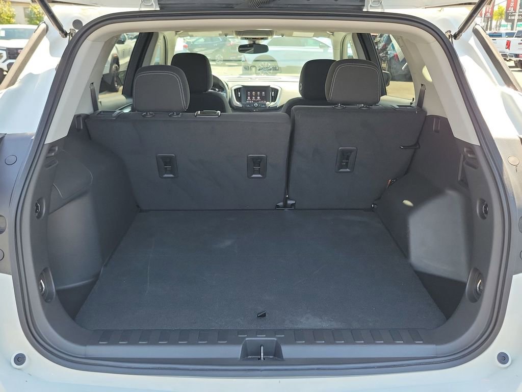 Used 2023 GMC Terrain SLE w/ Driver Convenience Package FWD image 24