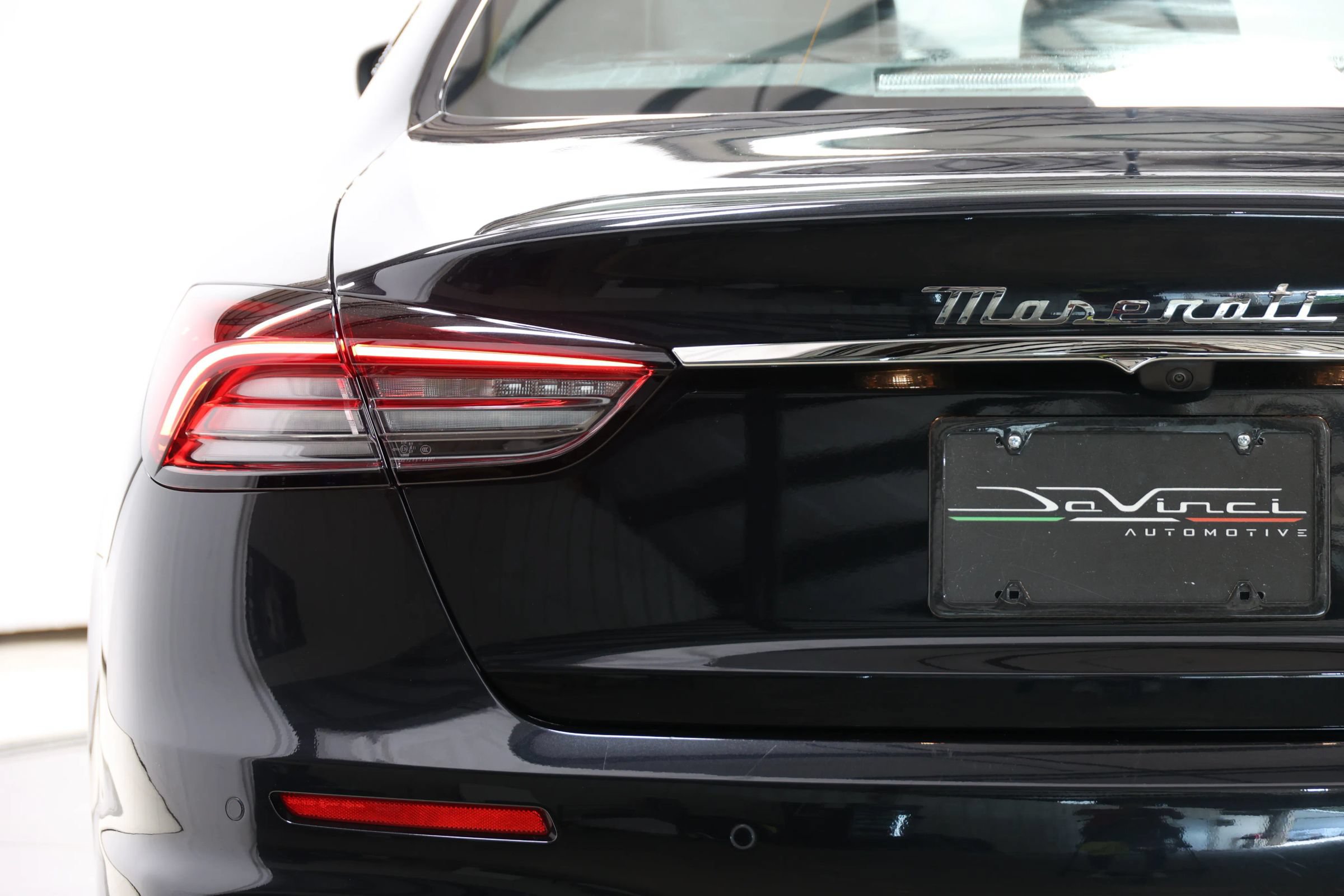 Used 2022 Maserati Quattroporte Trofeo RWD image 61