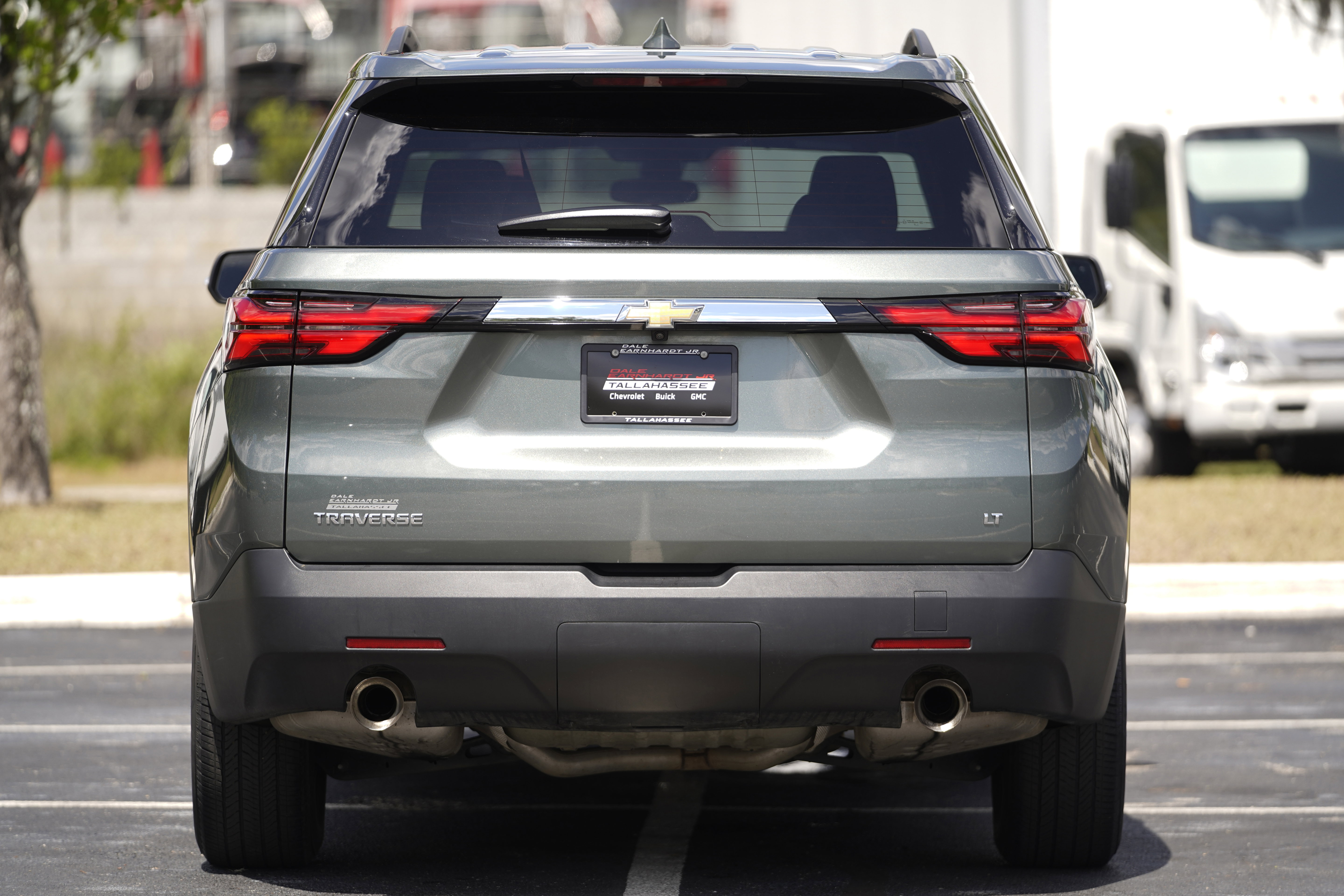Used 2023 Chevrolet Traverse LT FWD image 42