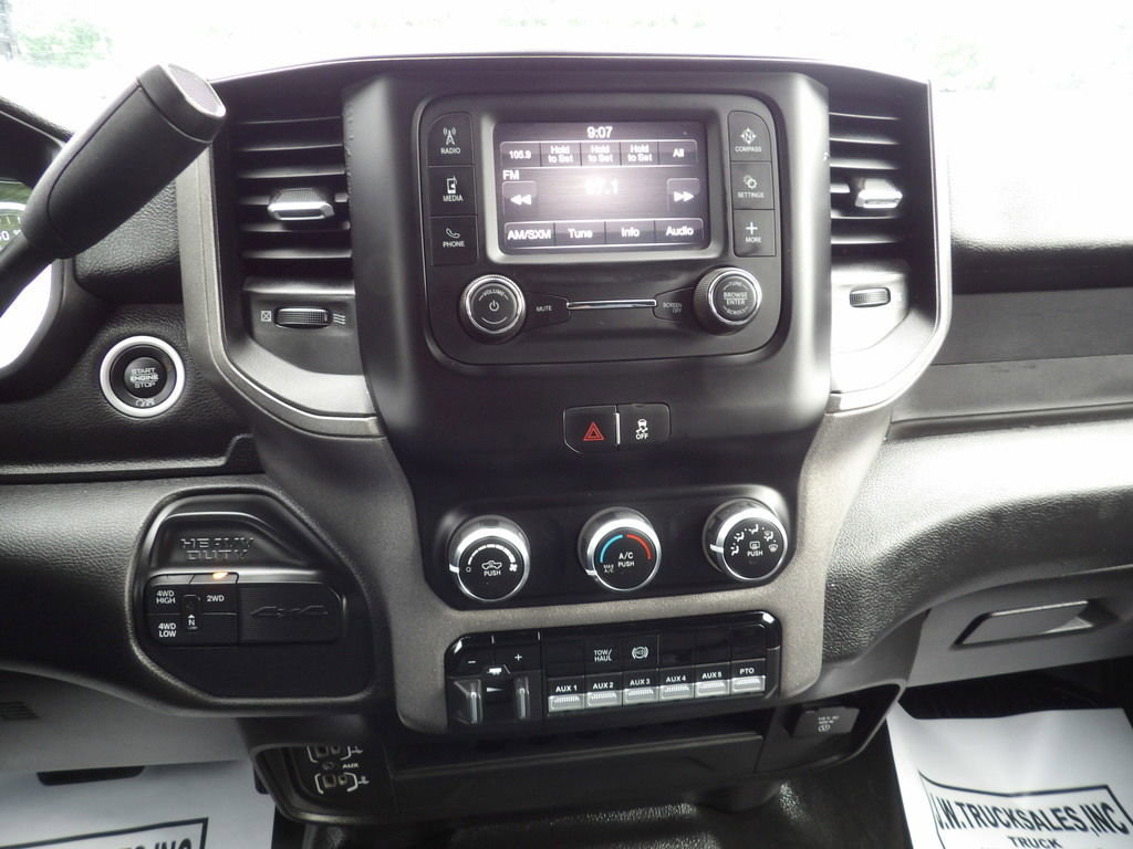Used 2021 RAM 5500 Tradesman w/ Chrome Appearance Group AWD/4WD image 24