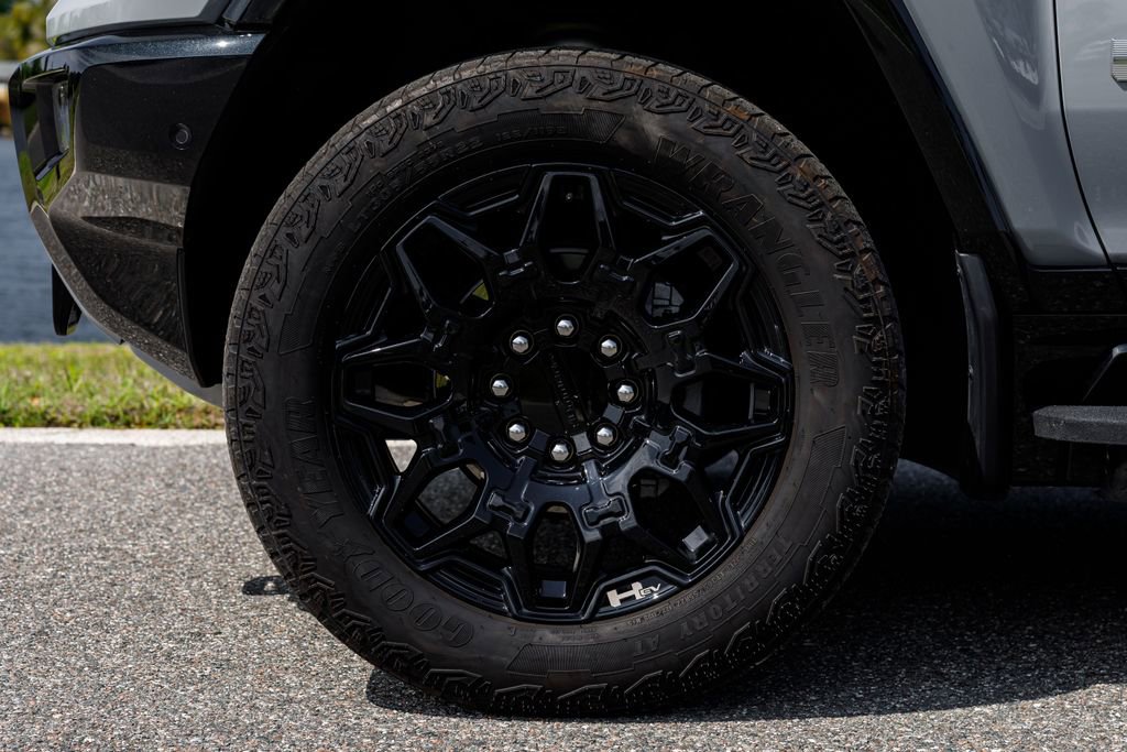 Used 2024 GMC Hummer EV 2X image 37