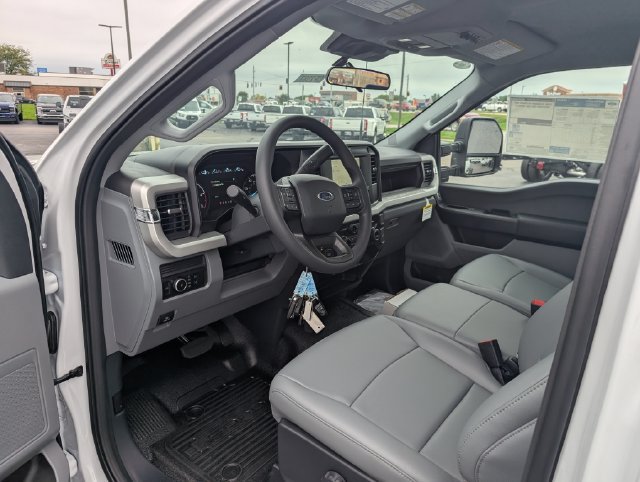 New 2026 Ford F550 4x4 Regular Cab Super Duty image 13