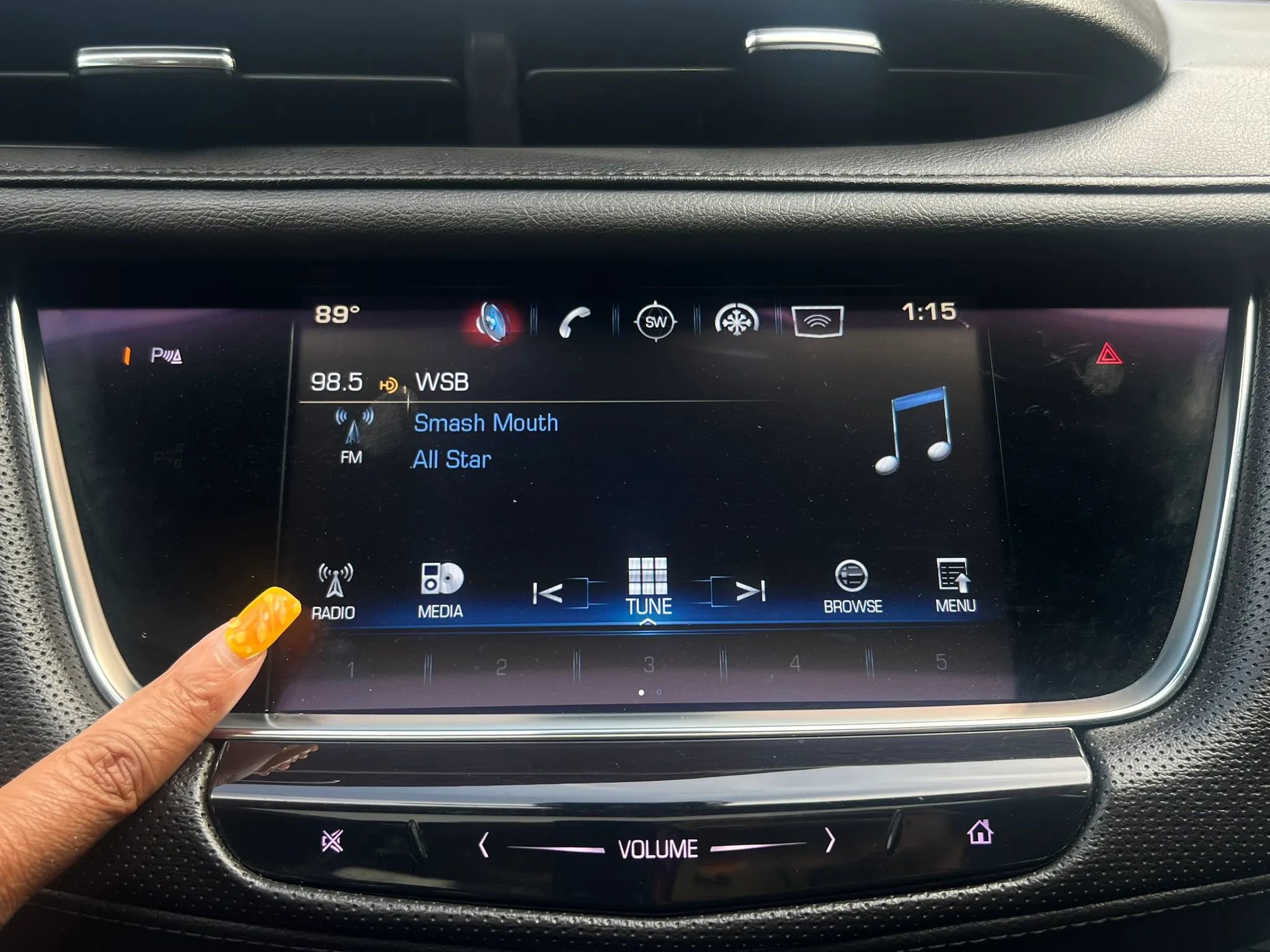 Used 2017 Cadillac XT5 Luxury w/ Driver Awareness Package FWD image 13