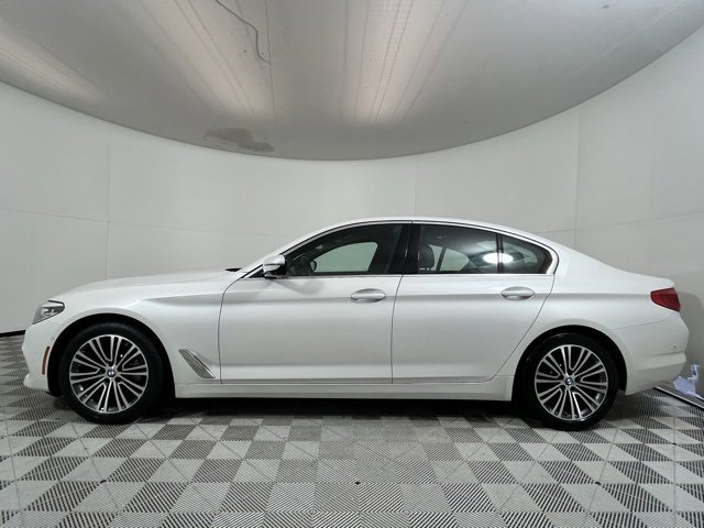 Used 2019 BMW 530i xDrive w/ Premium Package image 4