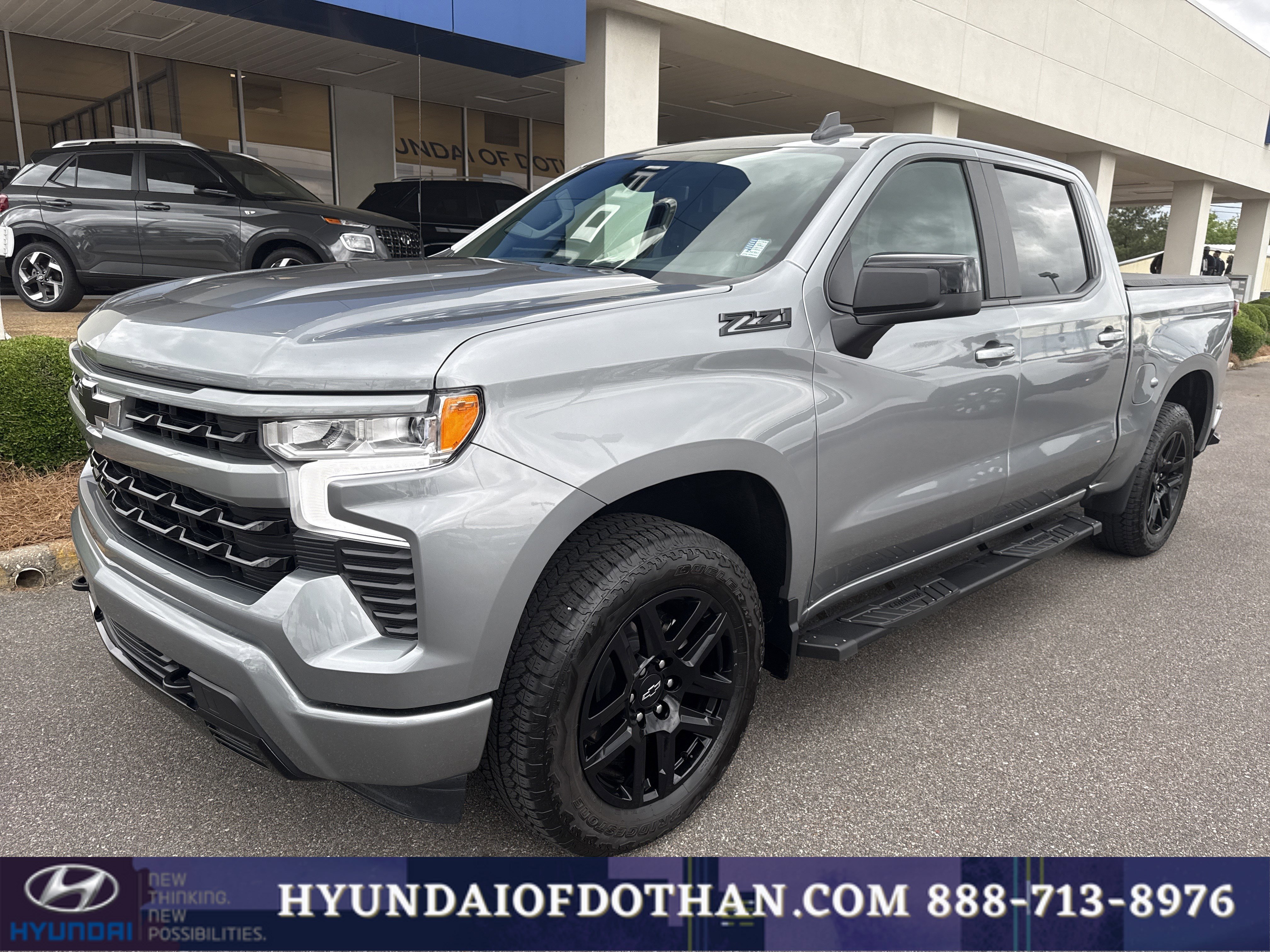 Used 2024 Chevrolet Silverado 1500 RST w/ Convenience Package II AWD/4WD image 1