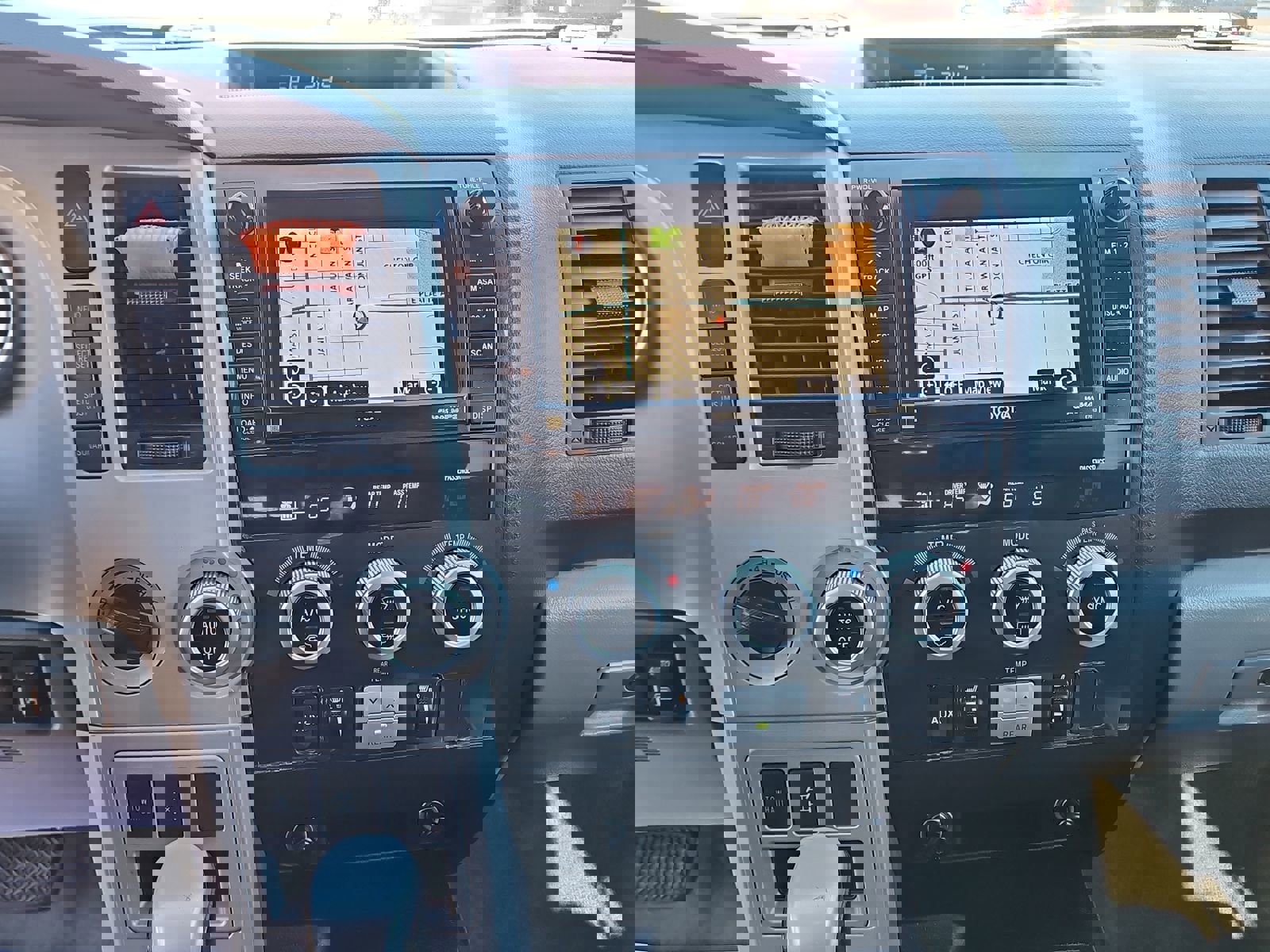 Used 2008 Toyota Sequoia Limited image 14