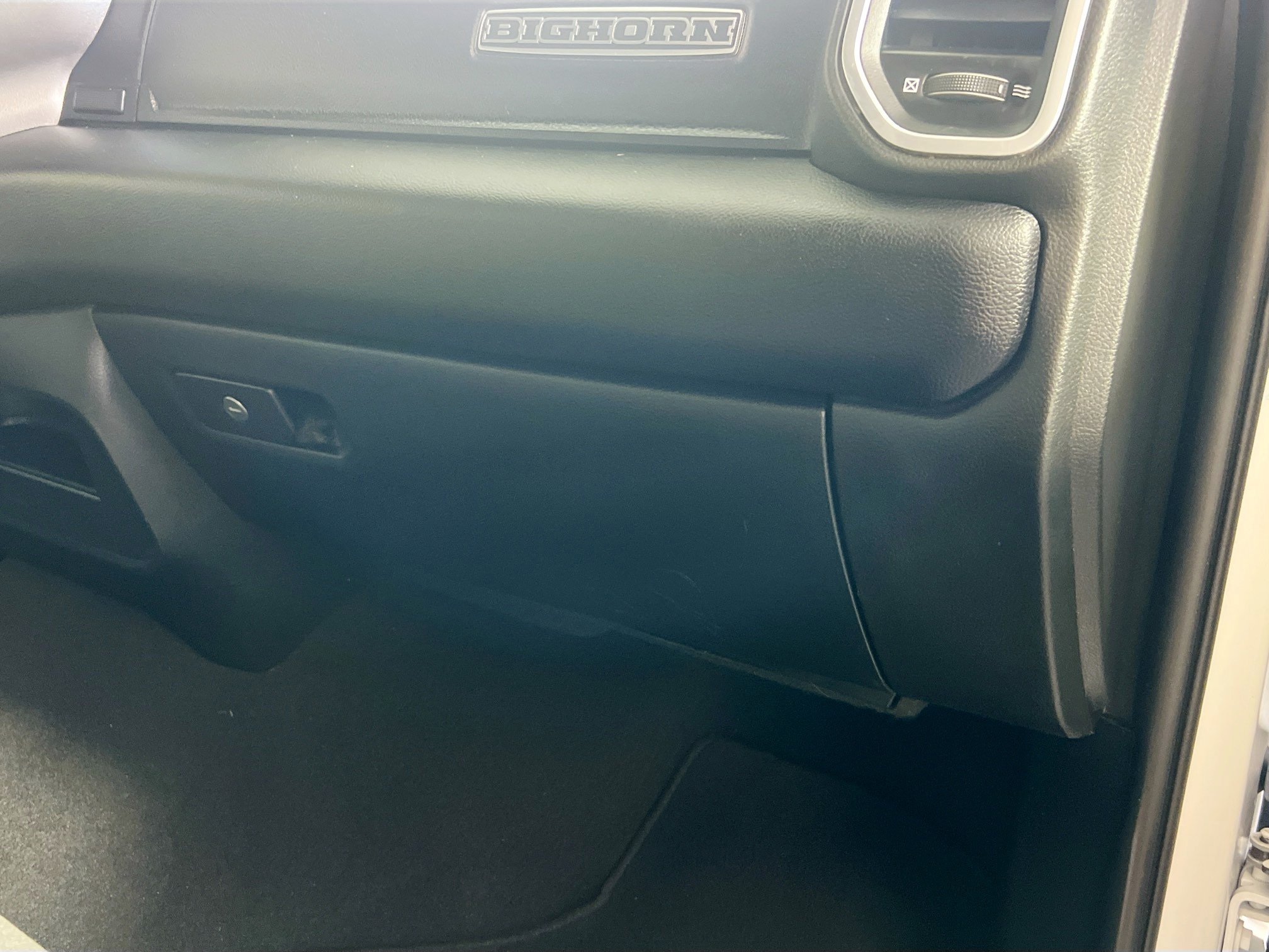 Used 2024 RAM 2500 Big Horn AWD/4WD image 35