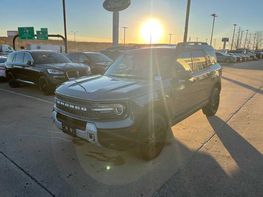 Used 2025 Ford Bronco Sport Badlands image 3