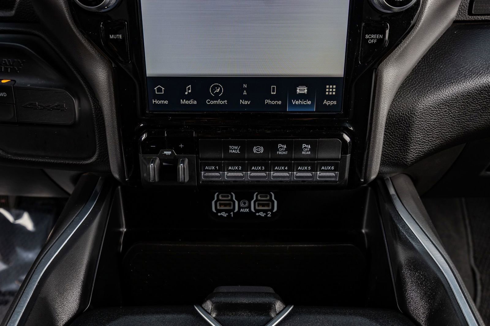 Used 2024 RAM 3500 Laramie w/ Night Edition image 27