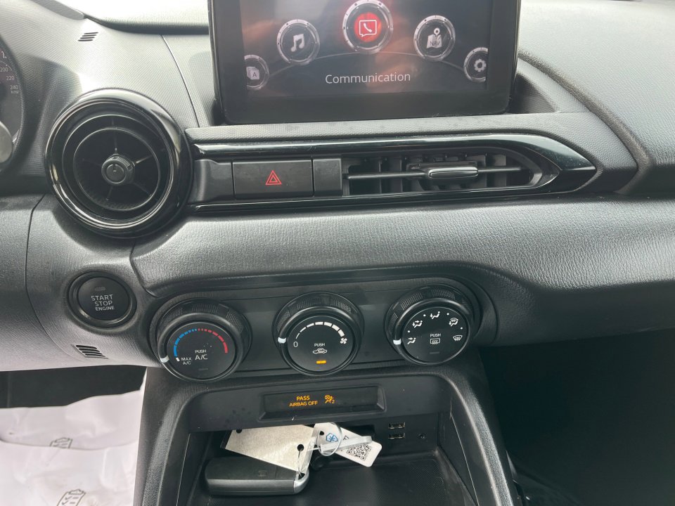 Used 2019 MAZDA MX-5 Miata Sport w/ I-ACTIVSENSE Sport Package RWD image 18