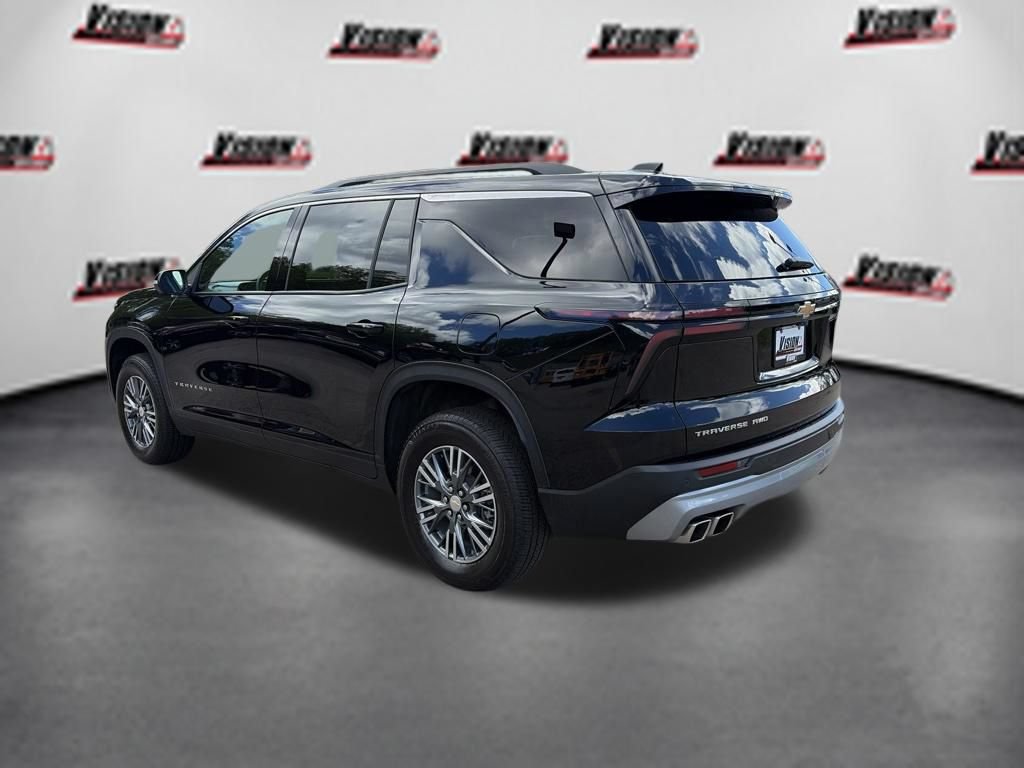 Used 2025 Chevrolet Traverse LT w/ Driver Confidence Package AWD/4WD image 8