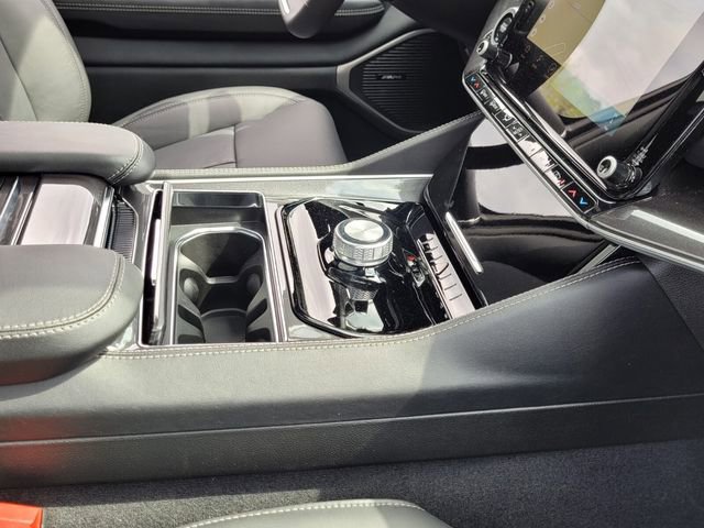 Used 2024 Jeep Wagoneer L 2WD w/ Premium Group I image 17