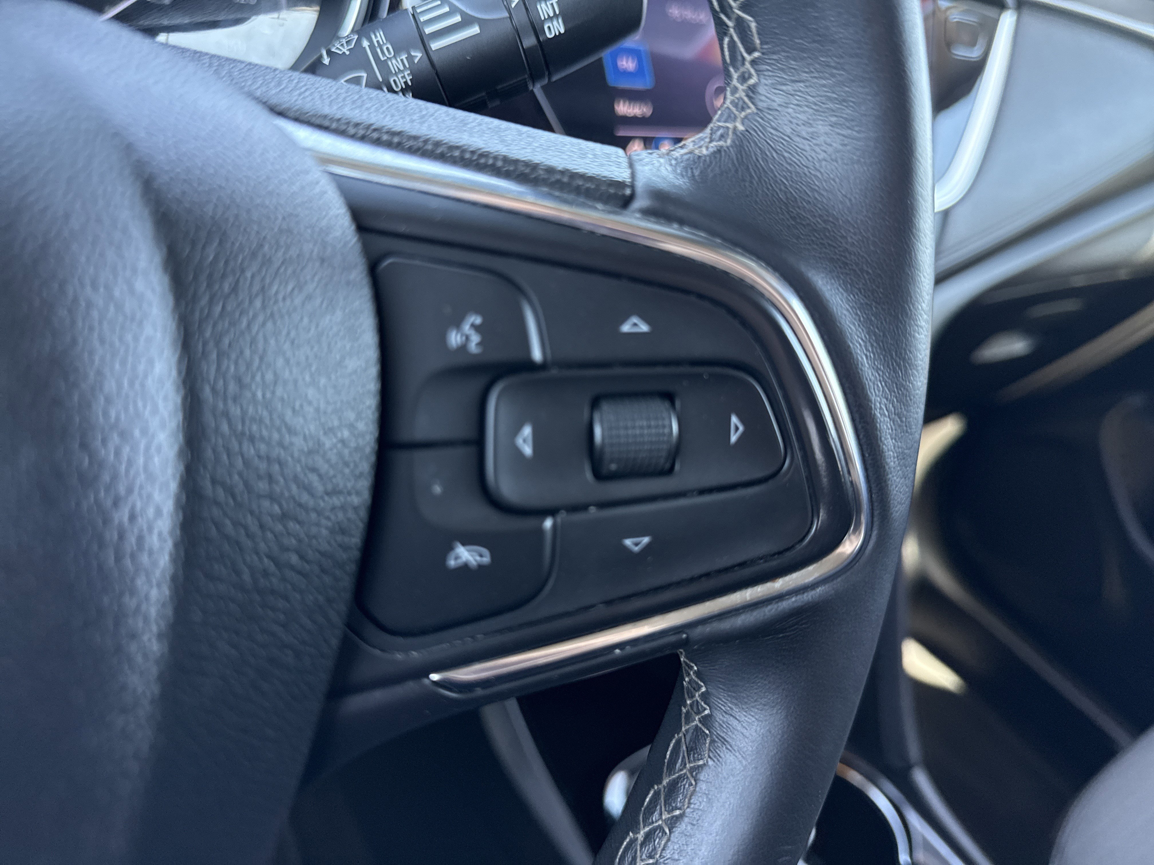 Used 2022 Buick Encore GX Select w/ Sport Touring Package image 30