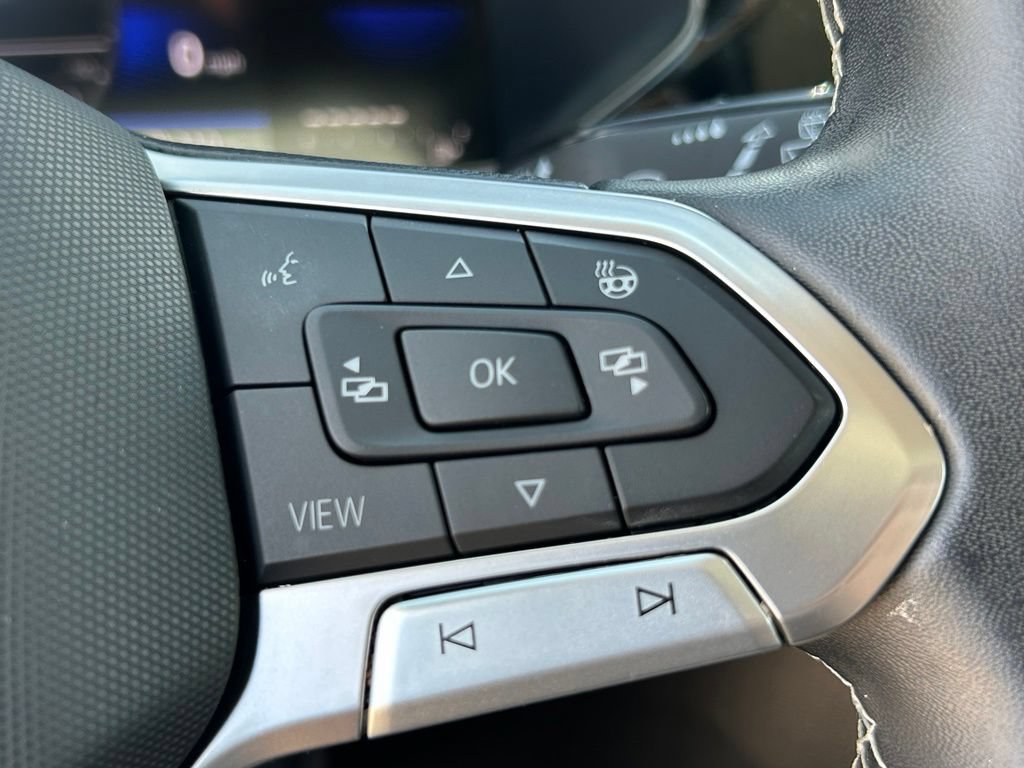 Certified 2023 Volkswagen Taos SE w/ Panoramic Sunroof Package FWD image 21