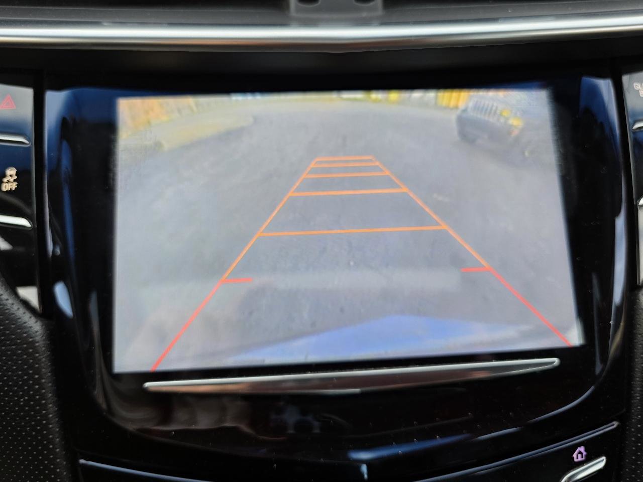 Used 2013 Cadillac XTS Luxury image 28