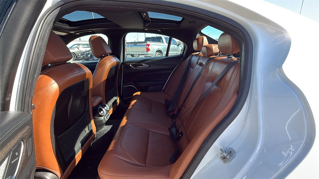 Used 2022 Alfa Romeo Giulia Ti image 17