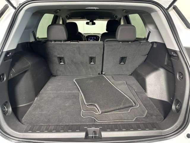 Used 2023 GMC Terrain SLE w/ Driver Convenience Package image 26