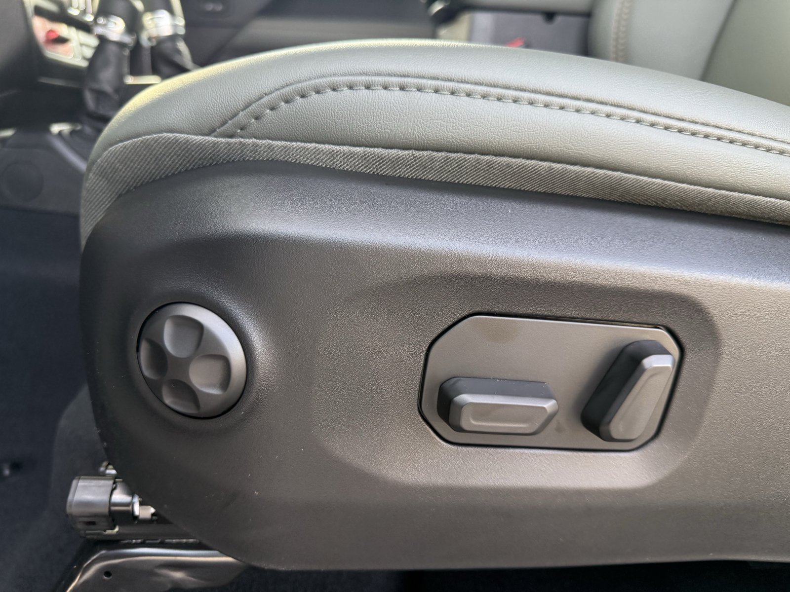 New 2027 Jeep Gladiator Mojave AWD/4WD image 11