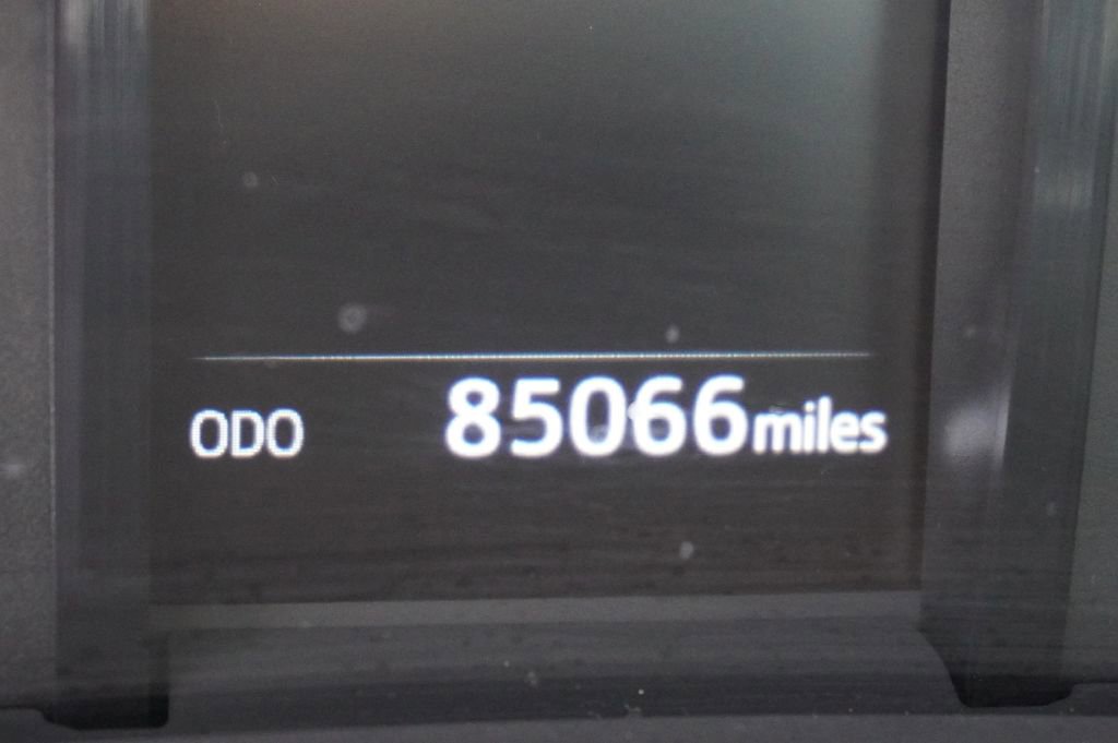 Certified 2022 Toyota 4Runner SR5 Premium w/ Moonroof Package AWD/4WD image 9