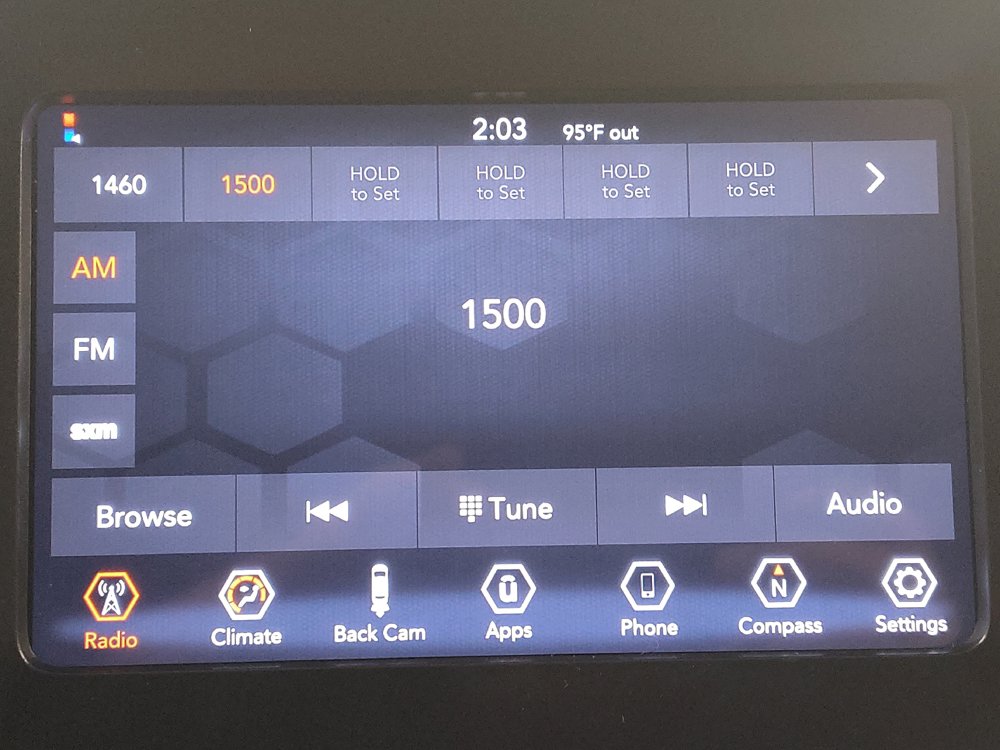 Used 2019 Jeep Cherokee Latitude Plus FWD image 25