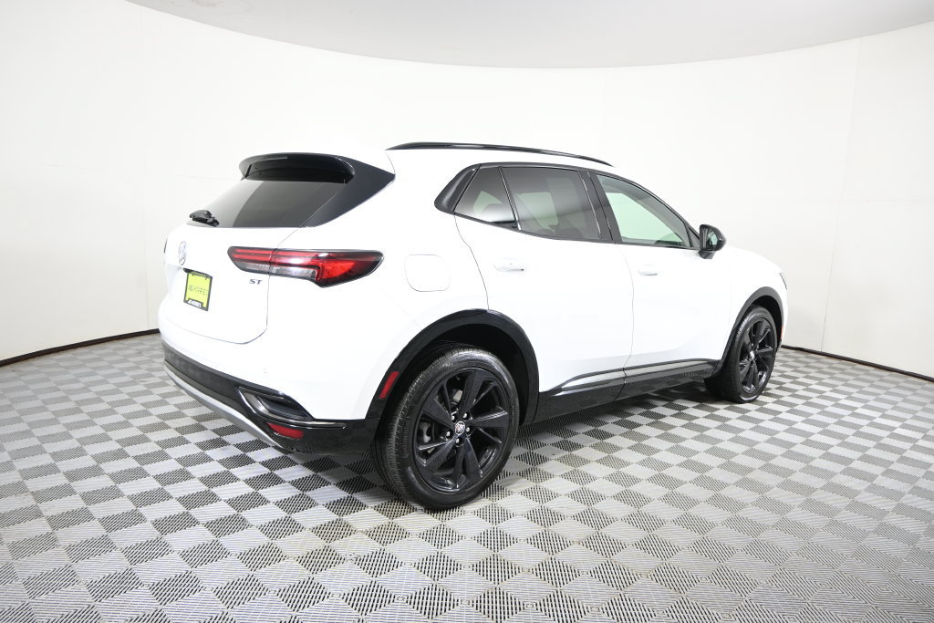 Used 2023 Buick Envision Essence w/ Sport Touring Package AWD/4WD image 6