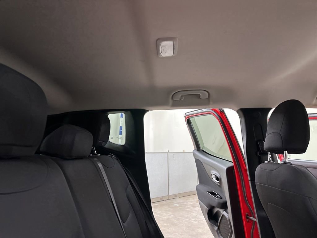 Used 2020 Jeep Renegade Sport image 24