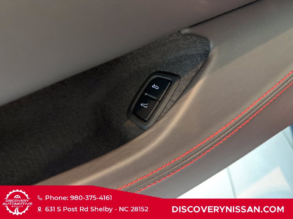Used 2025 Chevrolet Corvette E-Ray AWD/4WD image 15