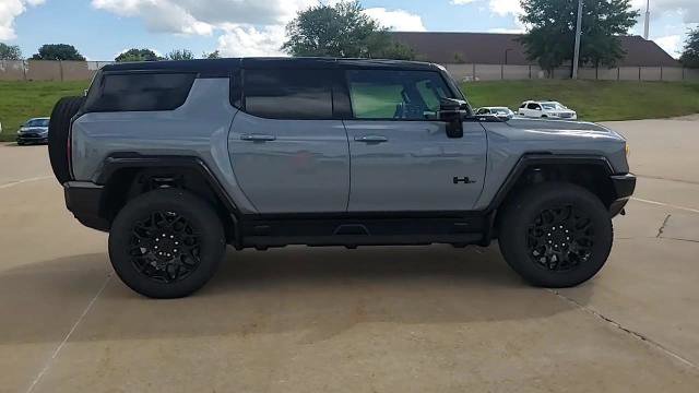 New 2026 GMC Hummer EV SUV w/ LPO, Dark Essentials Package image 9