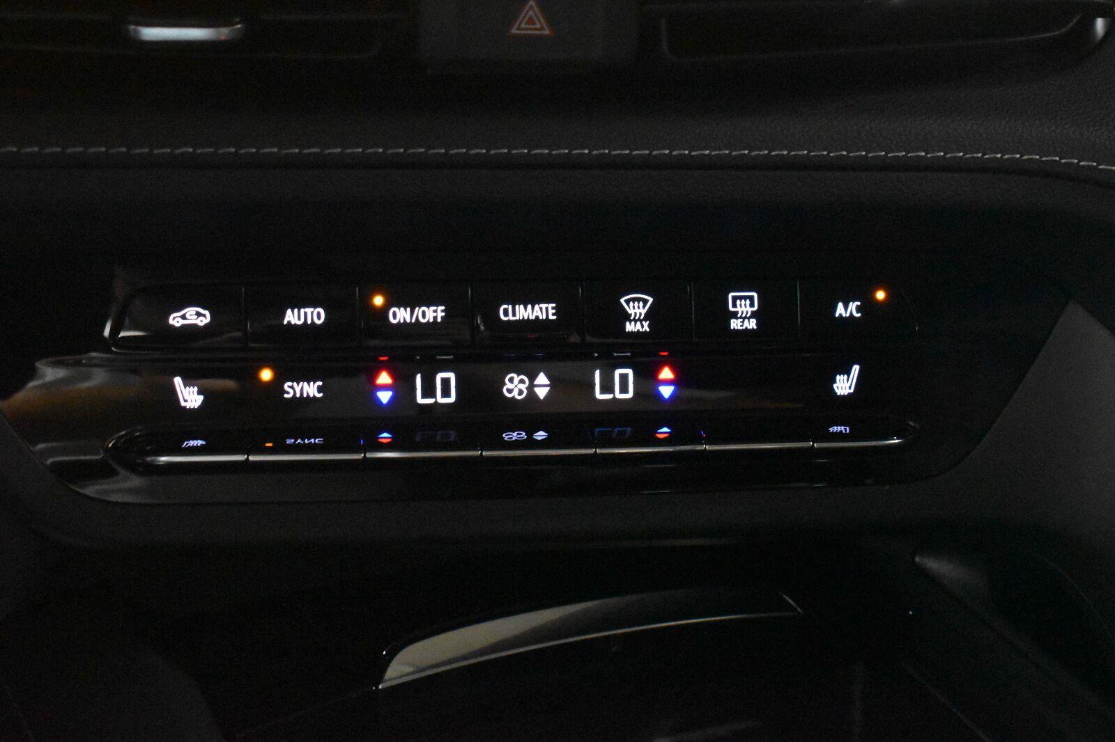 Used 2023 Buick Envision Essence FWD image 17