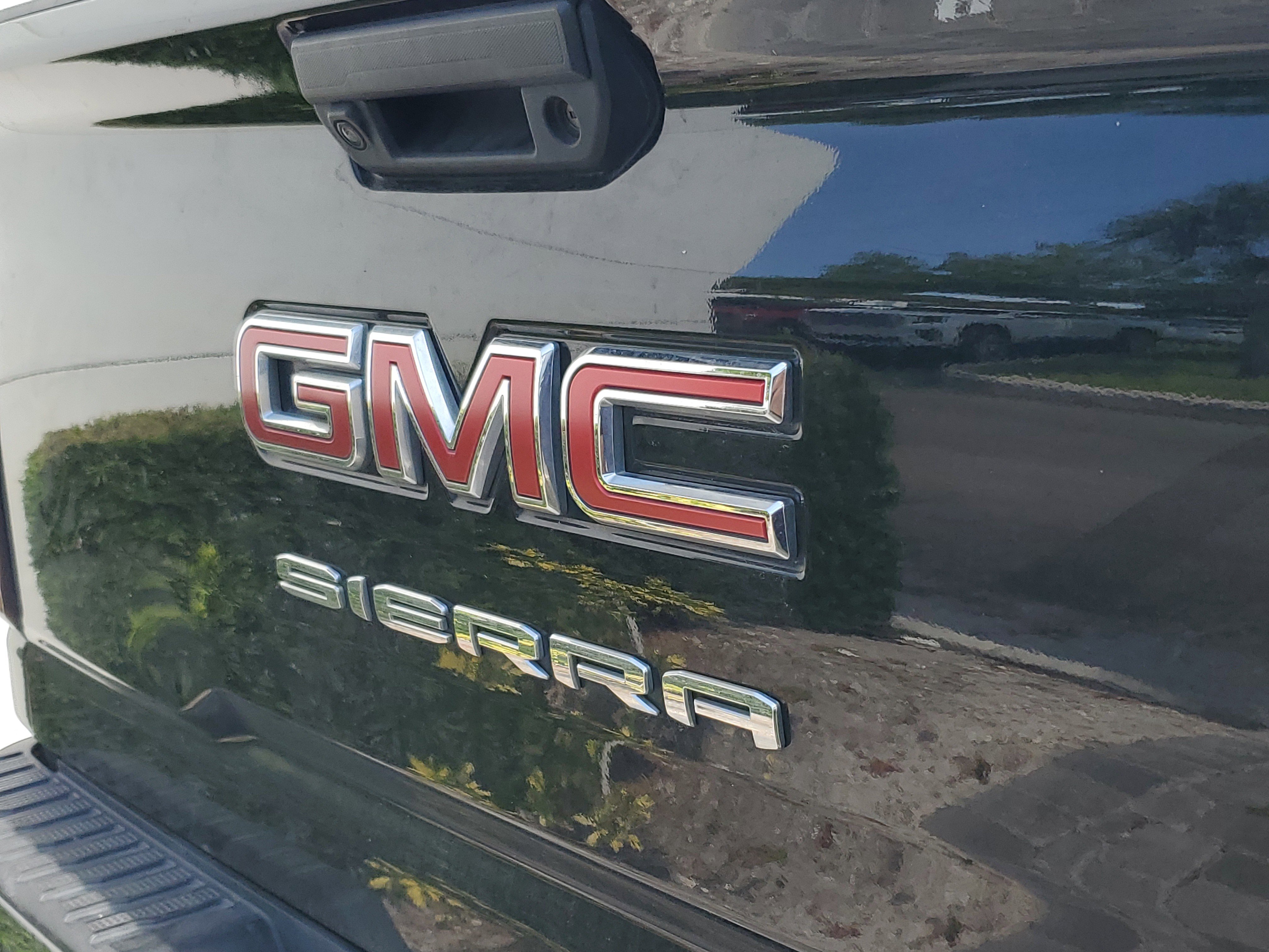 Used 2023 GMC Sierra 2500 Pro w/ X31 Off-Road Package AWD/4WD image 7