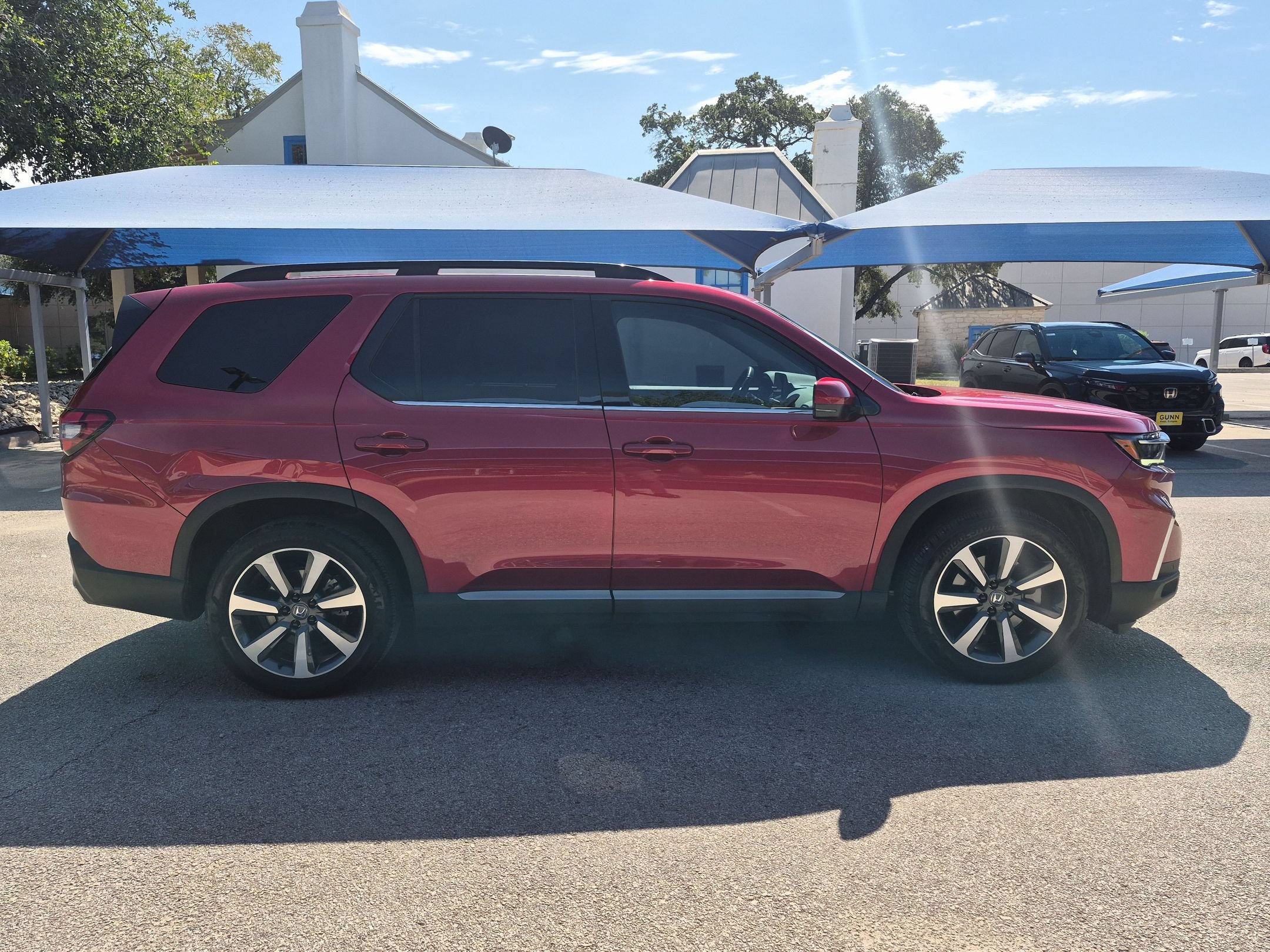 Certified 2025 Honda Pilot Elite image 2