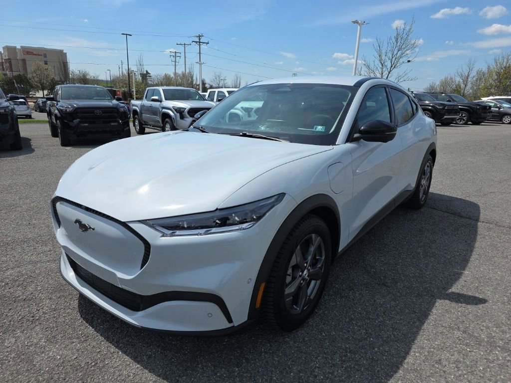 Used 2023 Ford Mustang Mach-E Select image 3