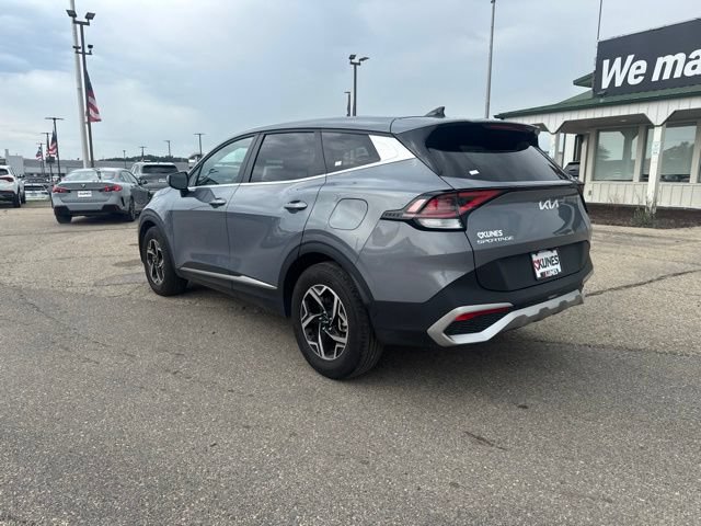 Used 2025 Kia Sportage LX FWD image 9