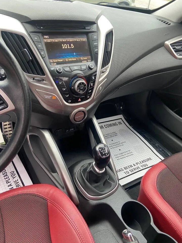 Used 2012 Hyundai Veloster w/ Style Pkg FWD image 13