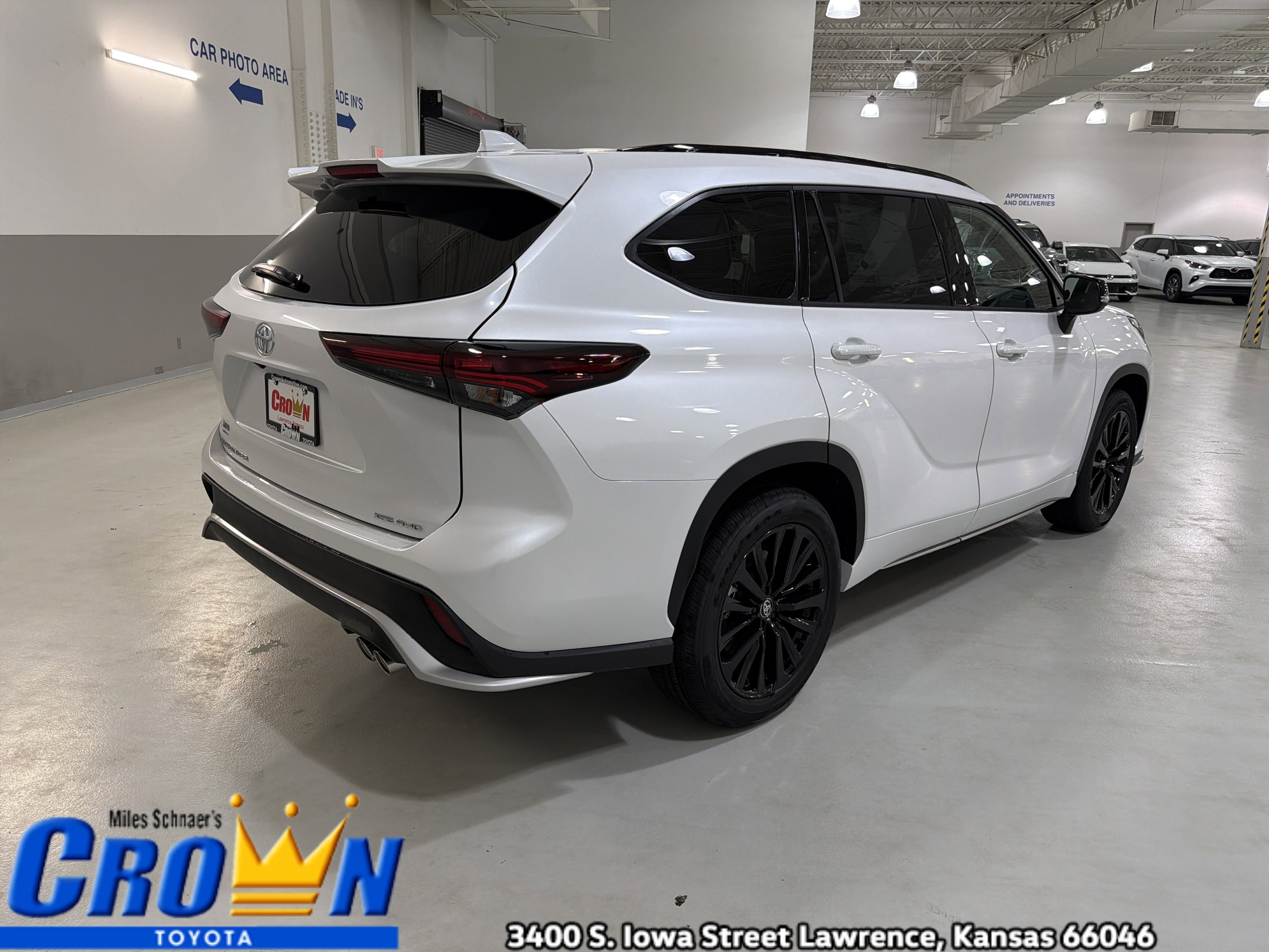 New 2026 Toyota Highlander XSE AWD/4WD image 9