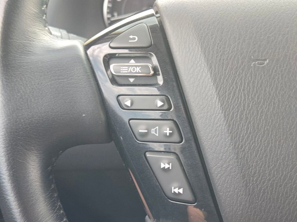 Used 2024 Nissan Armada SV image 35