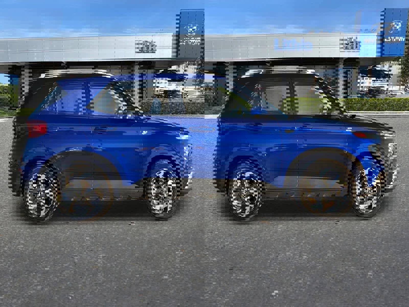 Certified 2022 Hyundai Venue Limited image 8