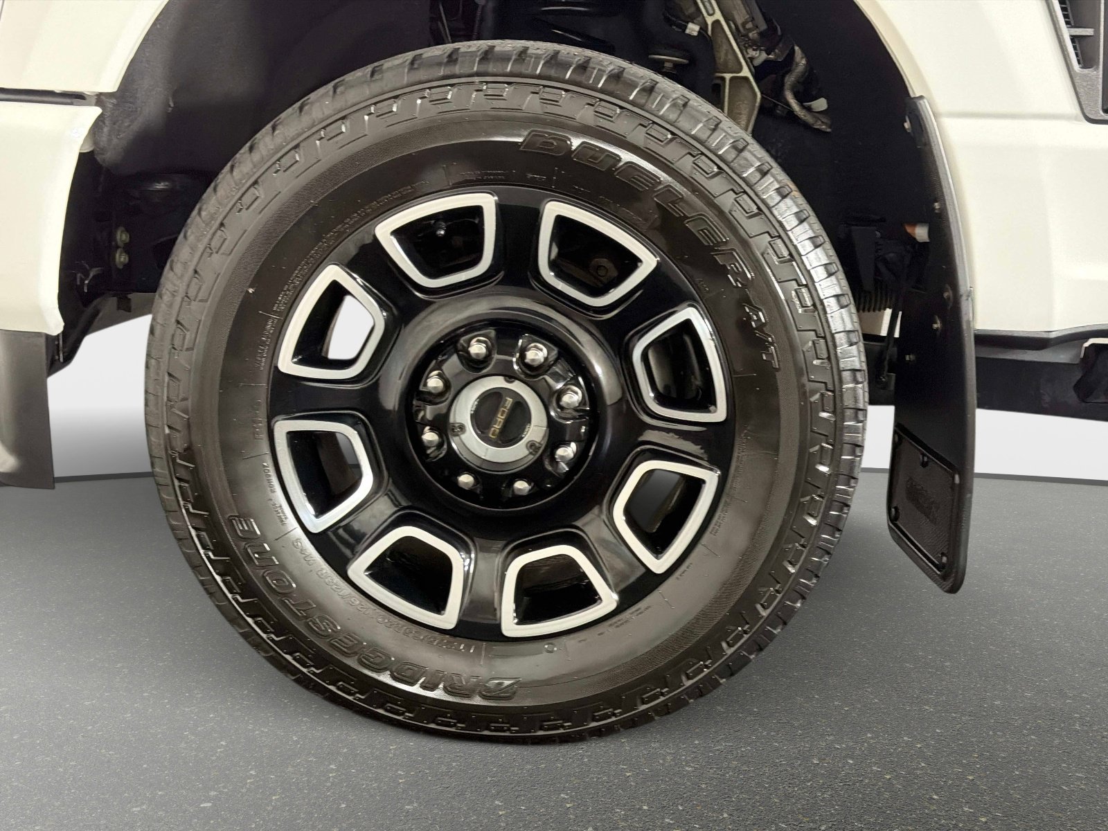 Used 2025 Ford F350 Platinum AWD/4WD image 11