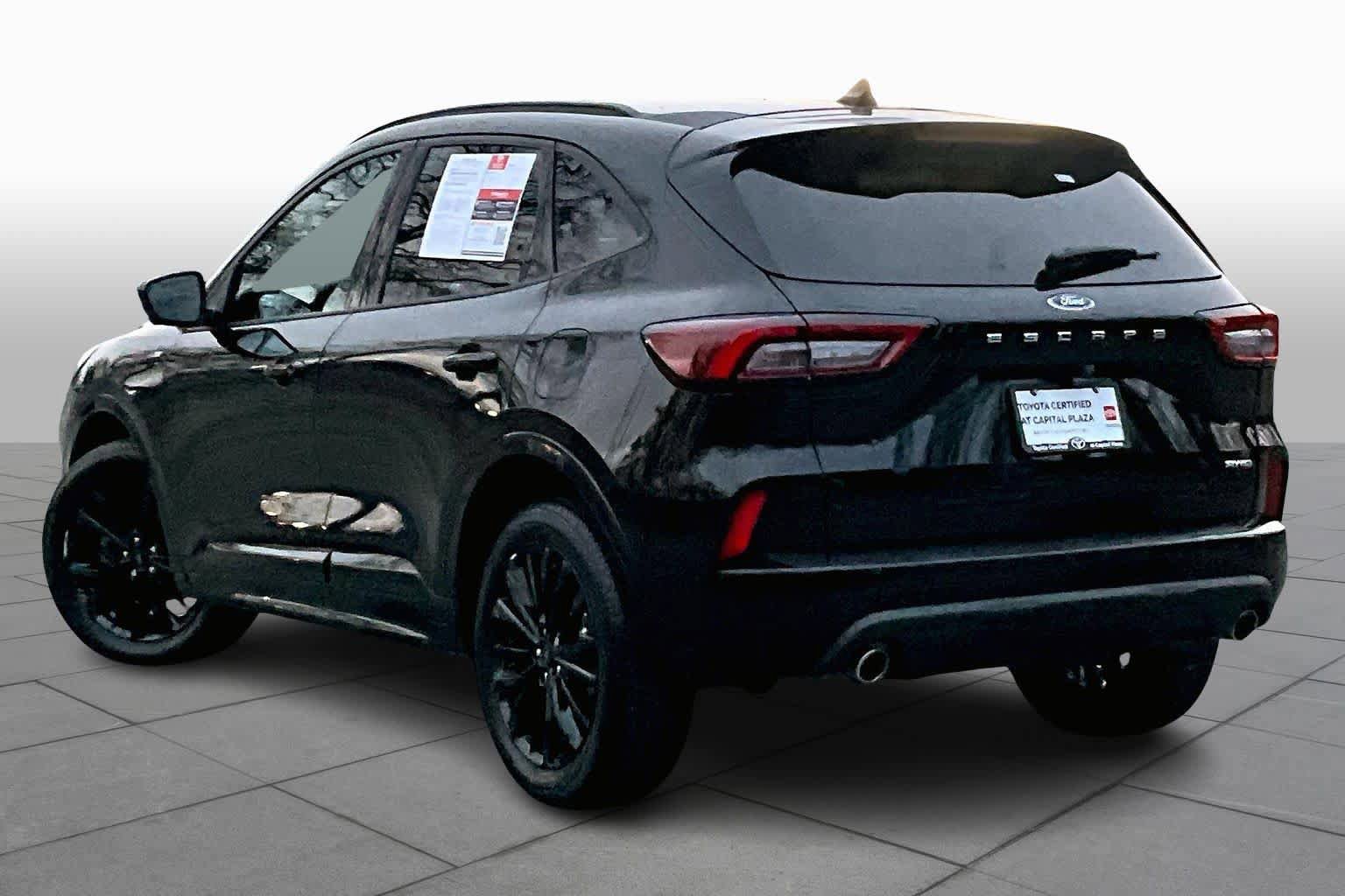 Used 2023 Ford Escape ST-Line Elite image 11