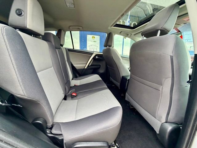 Used 2014 Toyota RAV4 XLE AWD/4WD image 21