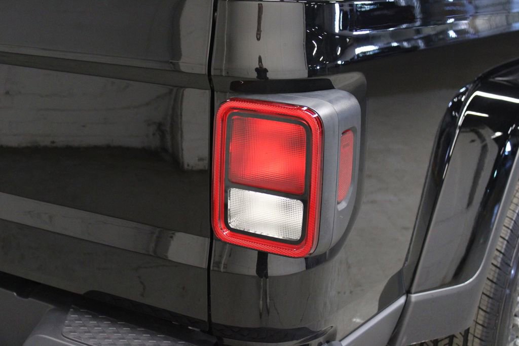 New 2026 Jeep Gladiator Sport image 32