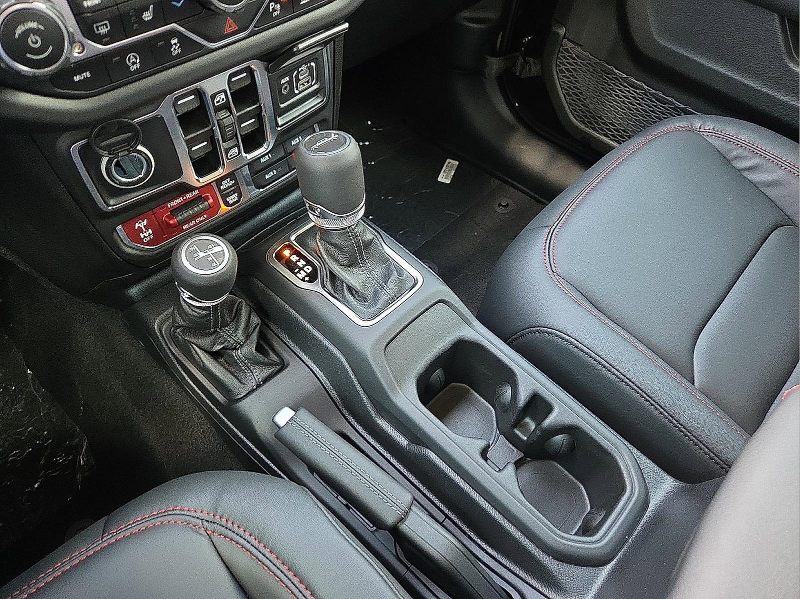 New 2025 Jeep Gladiator Rubicon image 25