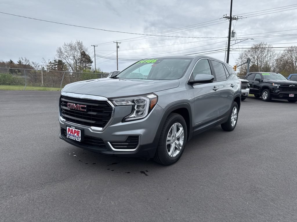 Used 2024 GMC Terrain SLE AWD/4WD image 8