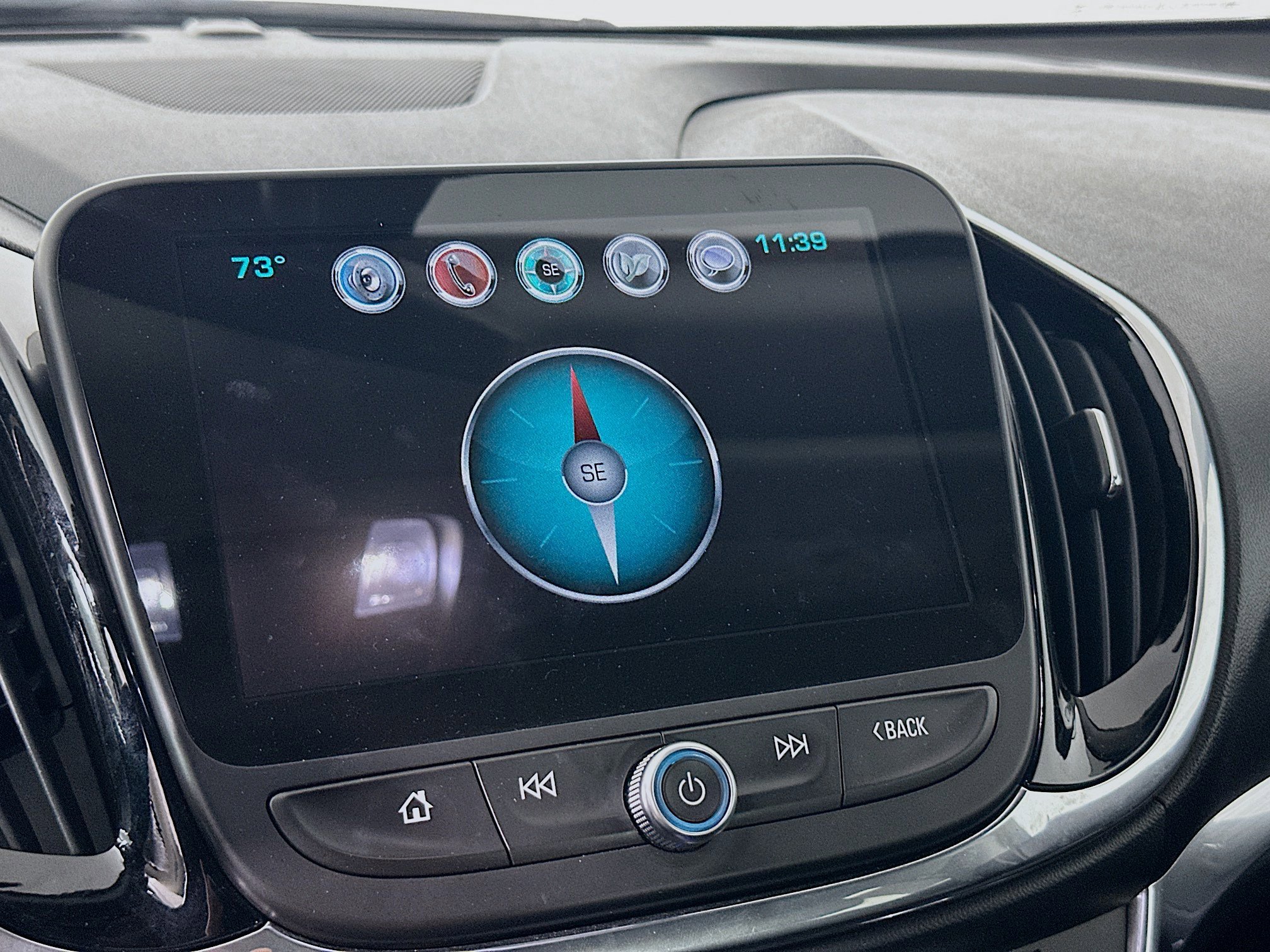 Used 2018 Chevrolet Volt Premier w/ Driver Confidence Package FWD image 22