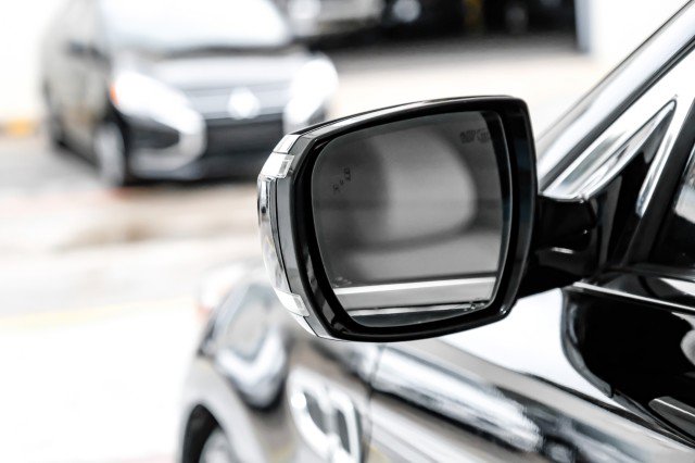 Used 2016 Kia K900 Luxury RWD image 30