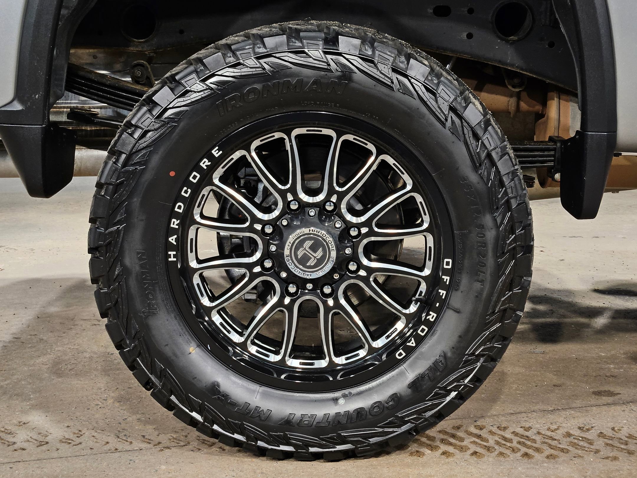 Used 2024 Chevrolet Silverado 2500 Custom w/ Custom Value Package image 17