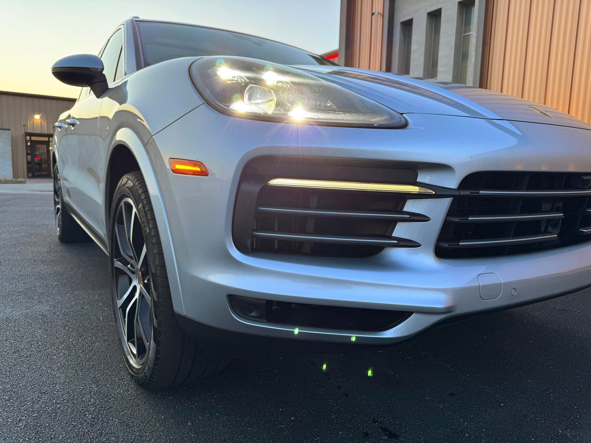 Used 2019 Porsche Cayenne image 32