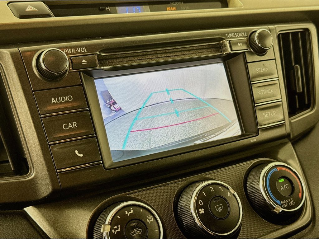 Used 2014 Toyota RAV4 LE FWD image 16